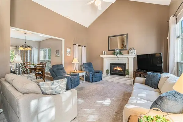 18413 Sycamore CT, Gardner, KS 66030