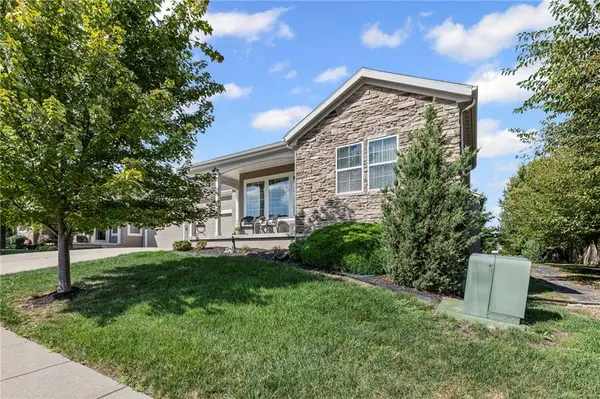 11585 S Bell Court DR #103, Olathe, KS 66061
