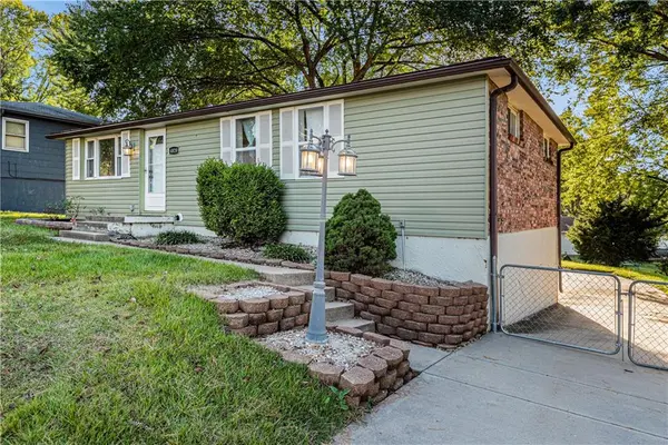 4020 N Spruce AVE, Kansas City, MO 64117