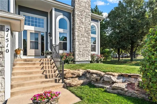 21510 W 121st ST, Olathe, KS 66061