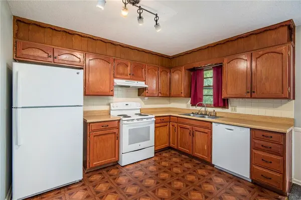 8617 Evanston ST, Raytown, MO 64138