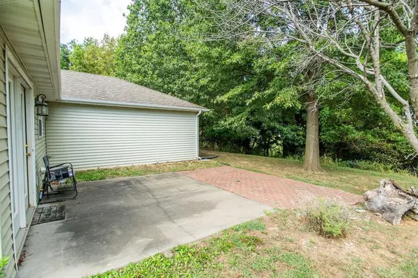 399 Hazelwood DR, Warrensburg, MO 64093
