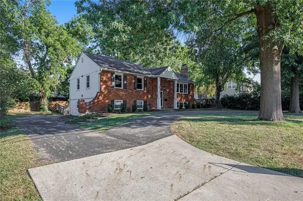 6633 Nall AVE, Prairie Village, KS 66202