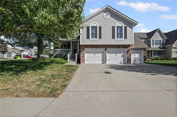 3021 S Argonne CT, Blue Springs, MO 64015