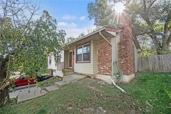 7609 NW 73rd ST, Kansas City, MO 64152