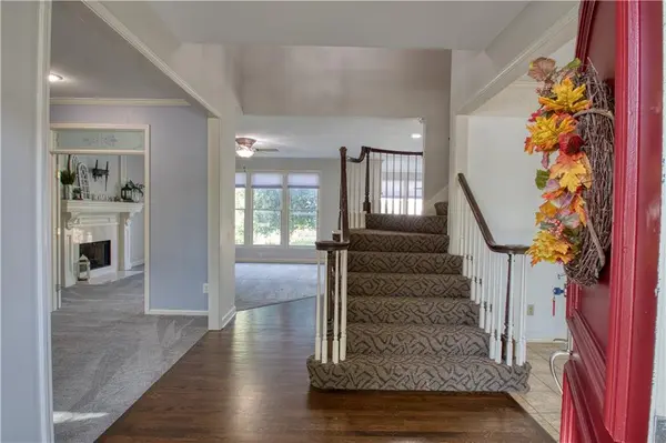 3508 NW Winding Woods DR, Lee's Summit, MO 64064