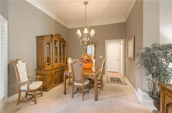 5013 Bradshaw ST, Shawnee, KS 66216