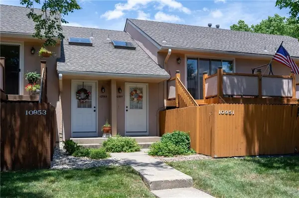 10951 Gillette ST, Overland Park, KS 66210