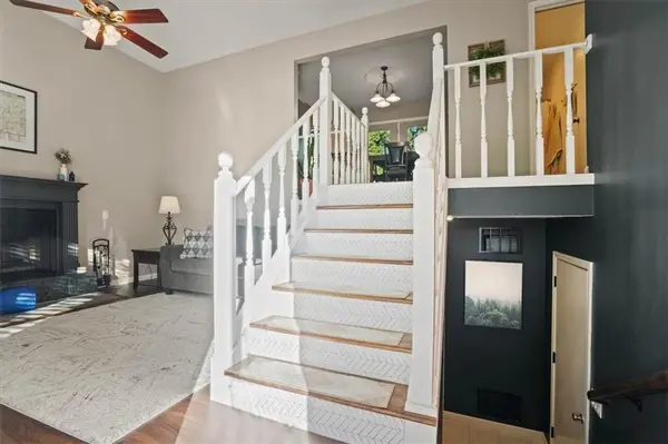 15704 W 126th TER, Olathe, KS 66062