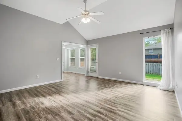 411 W 5th ST, Edgerton, KS 66021