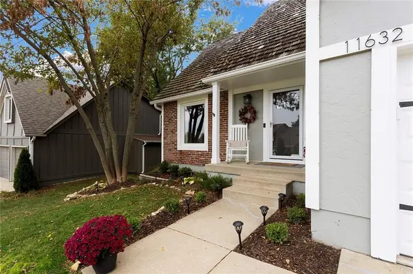11632 CODY ST, Overland Park, KS 66210