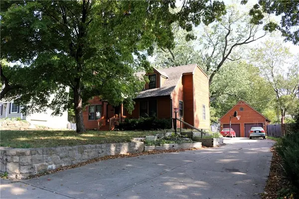 5801 Woodward ST, Merriam, KS 66202