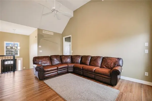 20410 W 201 ST, Spring Hill, KS 66083