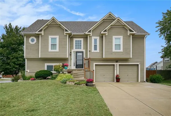 20410 W 201 ST, Spring Hill, KS 66083