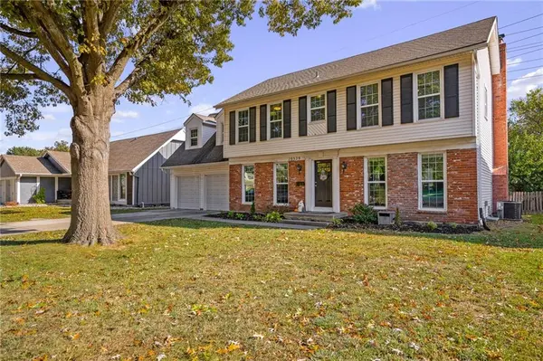 10529 Wedd ST, Overland Park, KS 66212