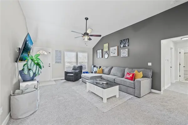 1017 E Pumpkin Ridge ST, Gardner, KS 66030