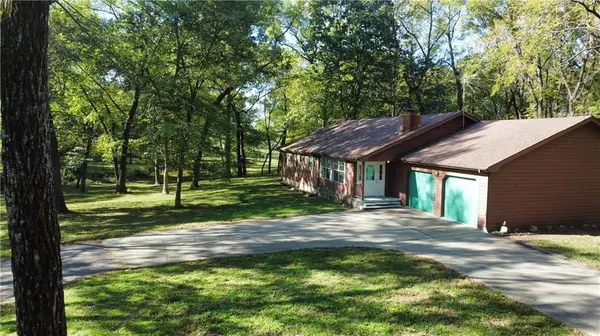 11191 County Lane 176 RD, Carthage, MO 64836