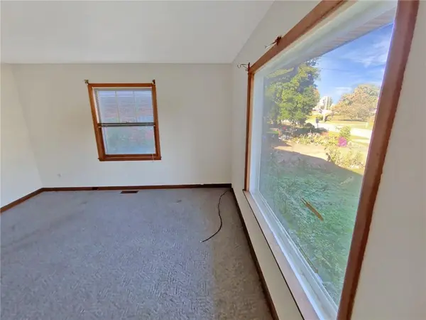 409 E Walker ST, Ash Grove, MO 65604