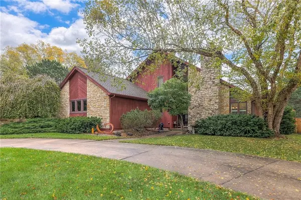13801 Fontana ST, Leawood, KS 66224