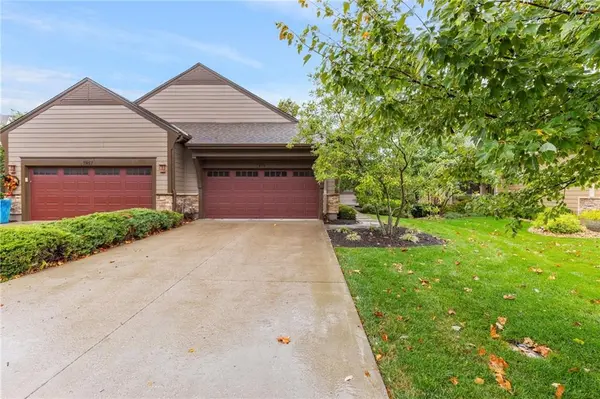 7859 W 158th ST, Overland Park, KS 66223