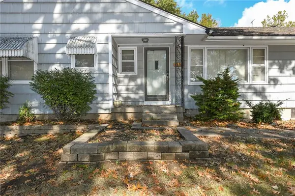 1326 E 126th ST, Grandview, MO 64030