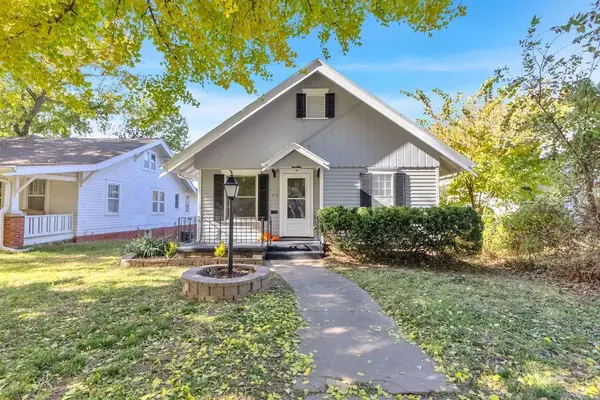 412 S 31st ST, St Joseph, MO 64501