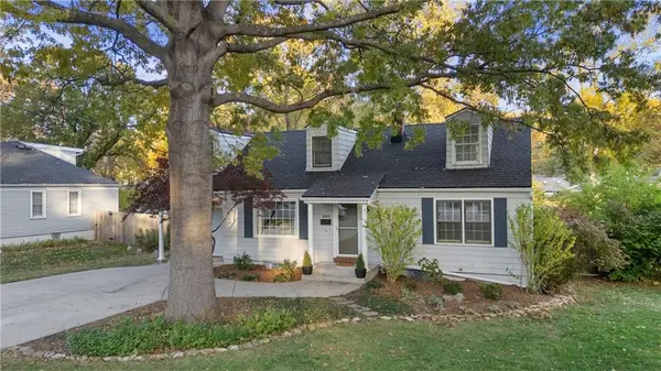 8015 Canterbury ST, Prairie Village, KS 66206