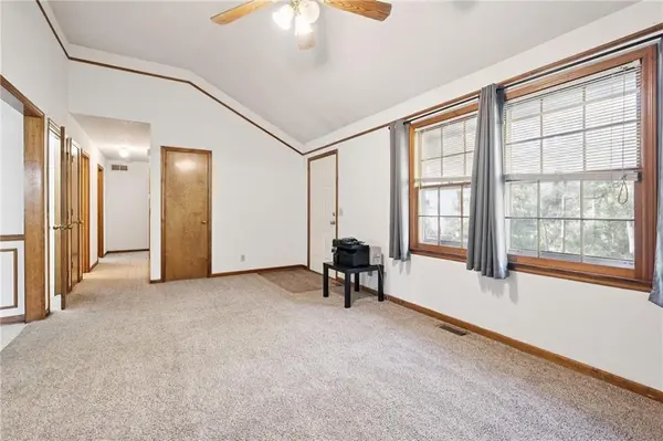 1203 Magnolia West AVE, Excelsior Springs, MO 64024