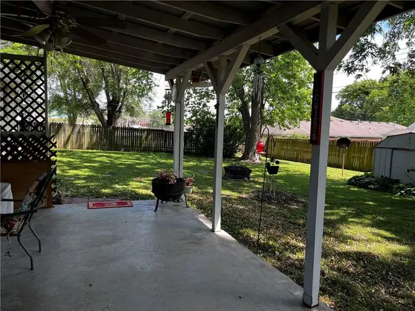 107 SW 19TH ST, Oak Grove, MO 64075