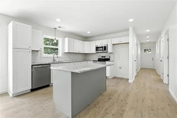 105 N Campbell ST, Pleasant Hill, MO 64080
