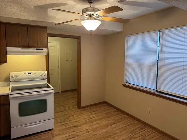 9108 E 85th ST, Raytown, MO 64138
