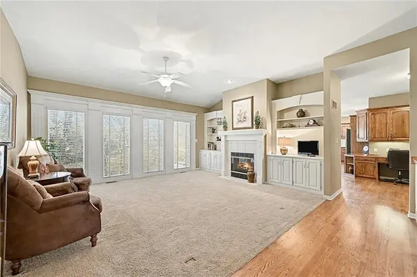 1508 Ridgeway DR, Liberty, MO 64068