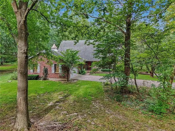 13000 Gammon RD, Lee's Summit, MO 64086