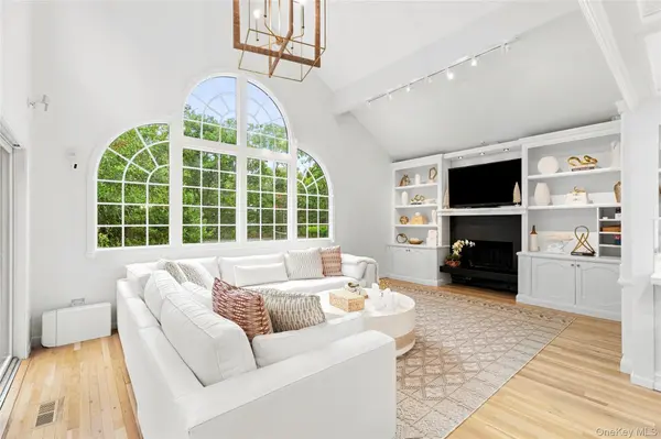 26 Pheasant RUN, Quogue, NY 11959