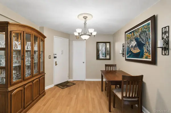 370 W Broadway #1D, Long Beach, NY 11561