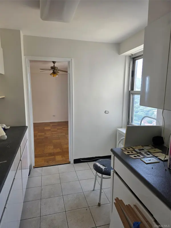 110-11 Queens Blvd #33A, Forest Hills, NY 11375