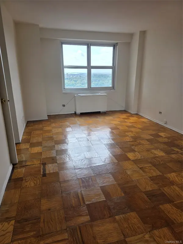 110-11 Queens Blvd #33A, Forest Hills, NY 11375