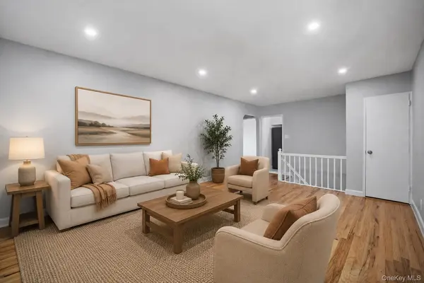 73-25 220th ST #137A2, Oakland Gardens, NY 11364