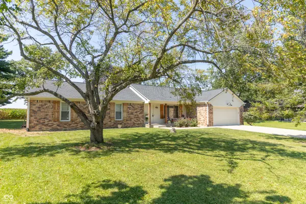 5532 Arrowhead DR, Greenfield, IN 46140