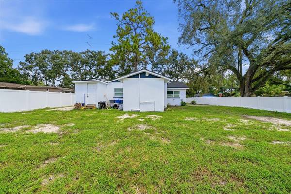 10124 N HYACINTH AVE, Tampa, FL, 33612 photo 33