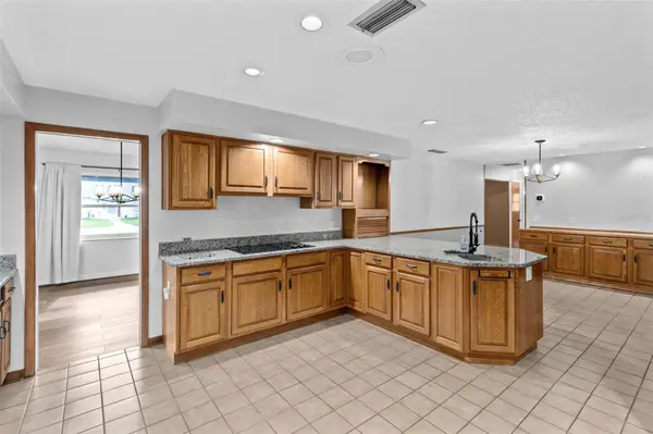 2215 BRADFORD CT, Orlando, FL 32806