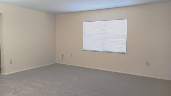 327 34TH AVE N #304, St Petersburg, FL 33704