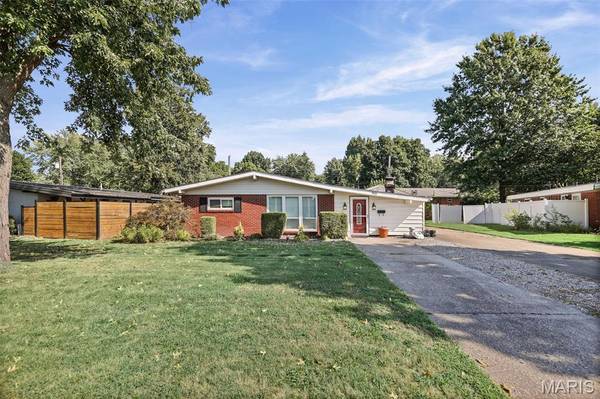 803 Amherst DR, East Alton, IL 62024