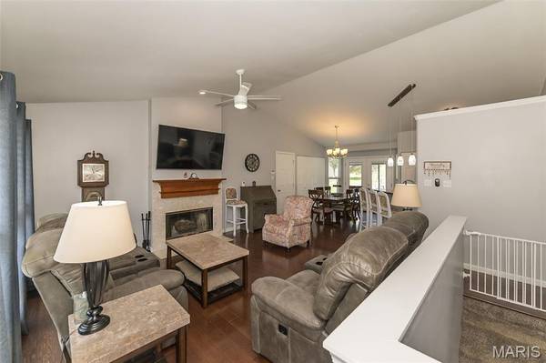 721 Wisdom CT, Fenton, MO 63026