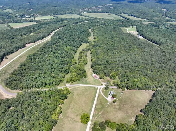 1921 Tanglefoot Farms RD, Festus, MO 63028