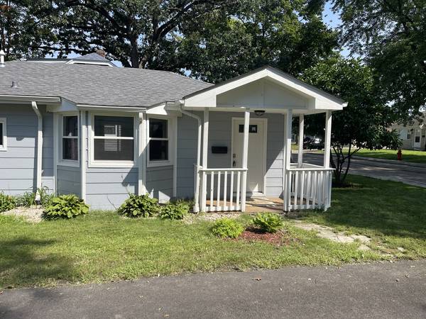418 Midway DR, Mundelein, IL 60060