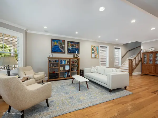 4834 N Bell AVE, Chicago, IL 60625
