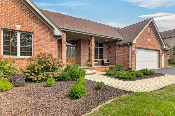 414 CASTLE WYND DR, Loves Park, IL 61111