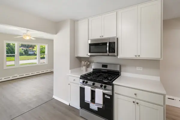 2226 Marshall Pkwy, Waukegan, IL 60085