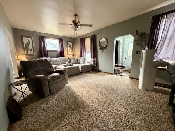 1516 SHERMAN ST, Marinette, WI 54143